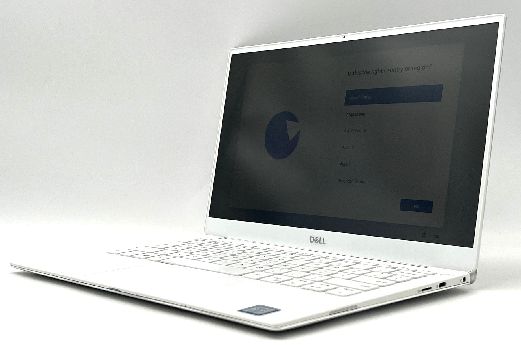 Dell XPS 13 9380 - FHD - i7-8565U - 8GB RAM - 256GB SSD - White