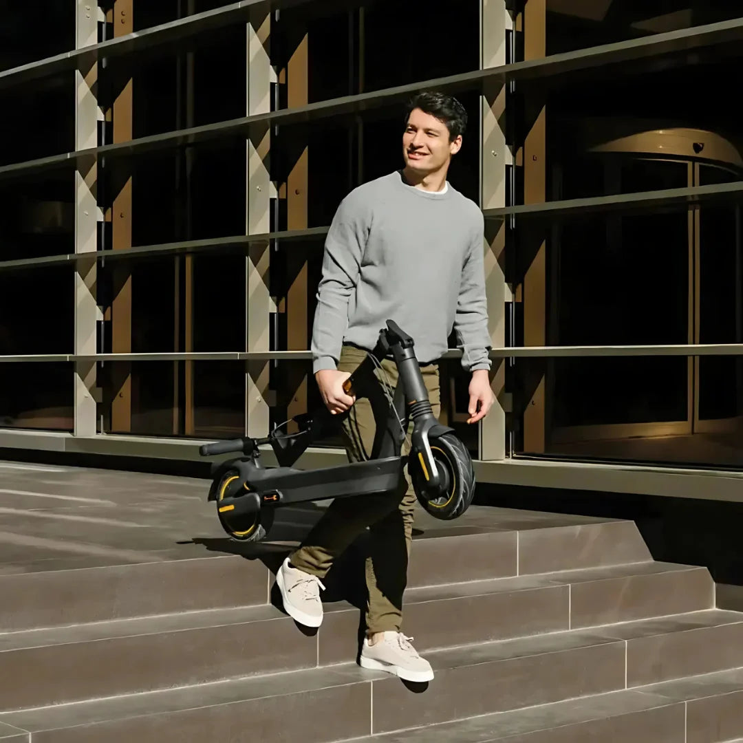 Jetson - J5 eBike with 30 miles Max Operating Range & 15 mph Max Speed - Black - Good Condition